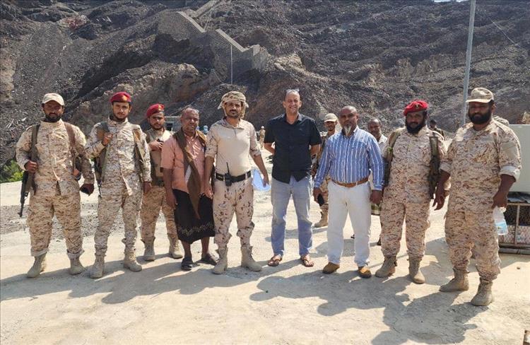 مدير مياه عدن يشيد بدور قوات العمالقة في تأمين منطقة البرزخ