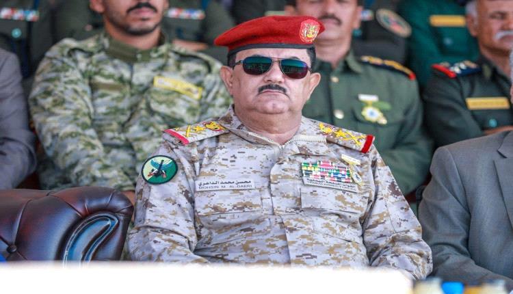 مطار عدن الدولي ينفي شائعات محاولة نجل وزير الدفاع تهريب أموال ضخمة عبر المطار