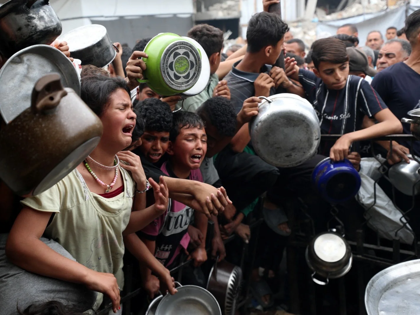 الانهيار الاقتصادي غزة تشهد مرحلة المجاعة الهيكلية و dwindling middle