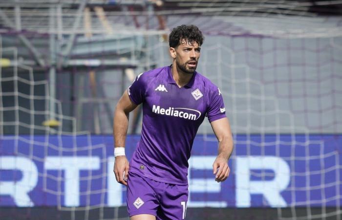 الزعيم يُحكم إغلاق دفاعه قبل إقفال النافذة