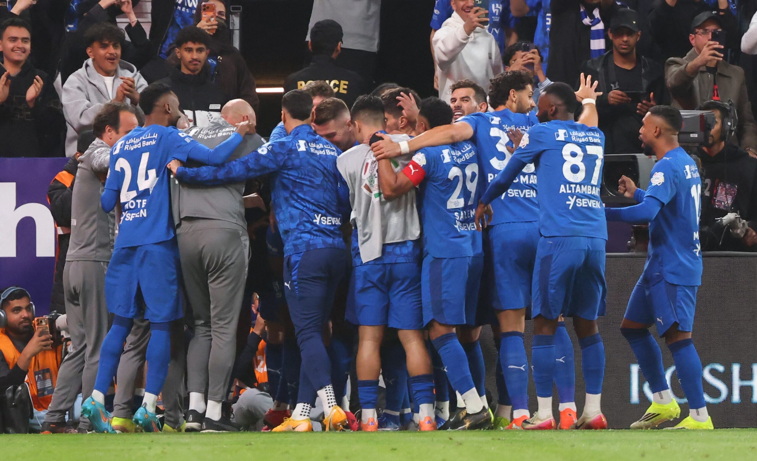 جولة غرب آسيا: الهلال والغرافة يفرضان السيطرة