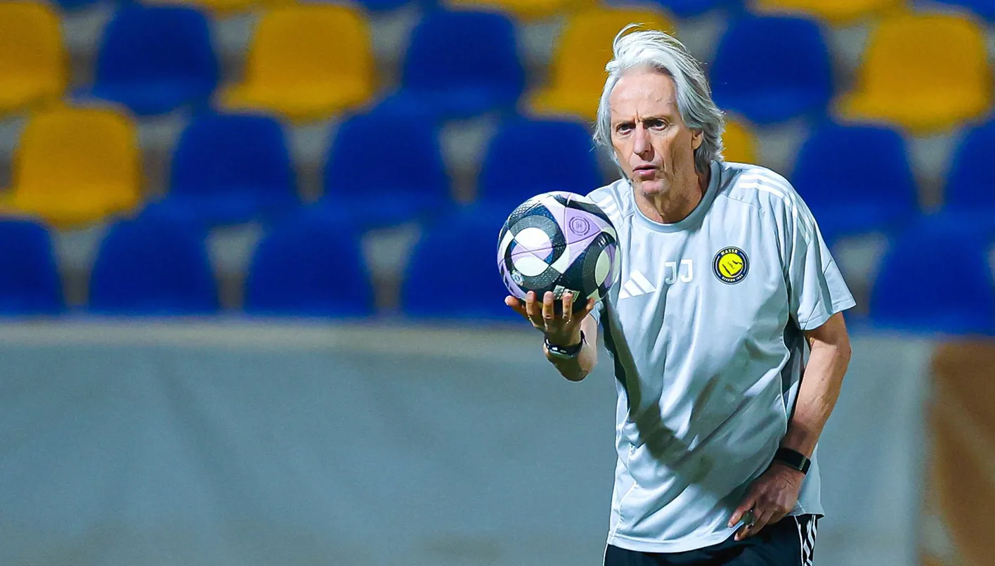 جيسوس يشنّ حرباً ضد الهلال و'الزعيم' يخرج عن صمته