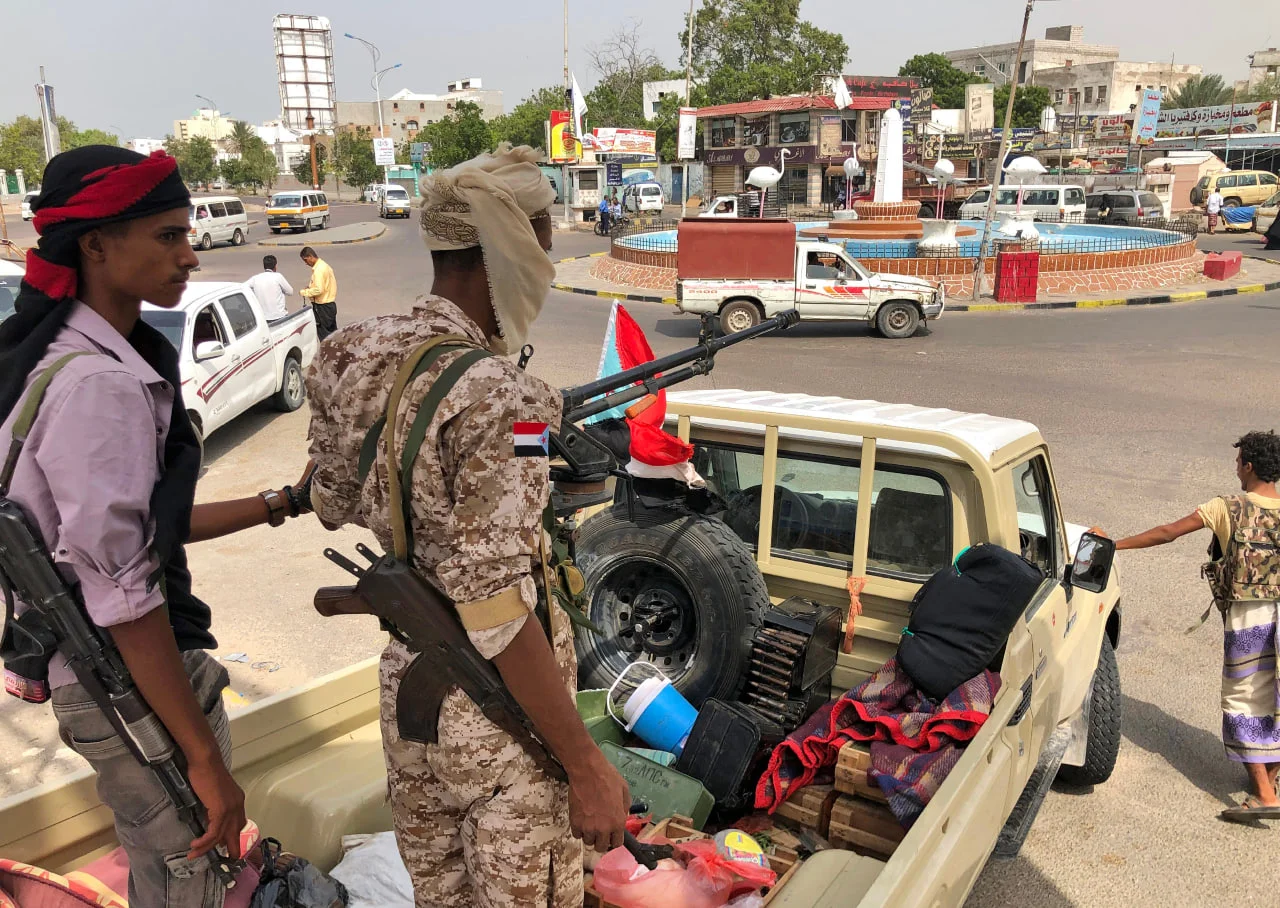 نزاع جديد بين الحكومة والرئاسة حول قيود حركة المواطنين في