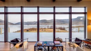 39 من أفضل أماكن الإقامة على “أير بي إن بي” في أوروبا لكل نوع من أنواع الهروب، من مطاردة الأضواء الشمالية إلى استكشاف الجزر