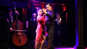 أفضل 14 مكانًا للتانغو في بوينس آيرس، وفقًا لمواطن أرجنتيني