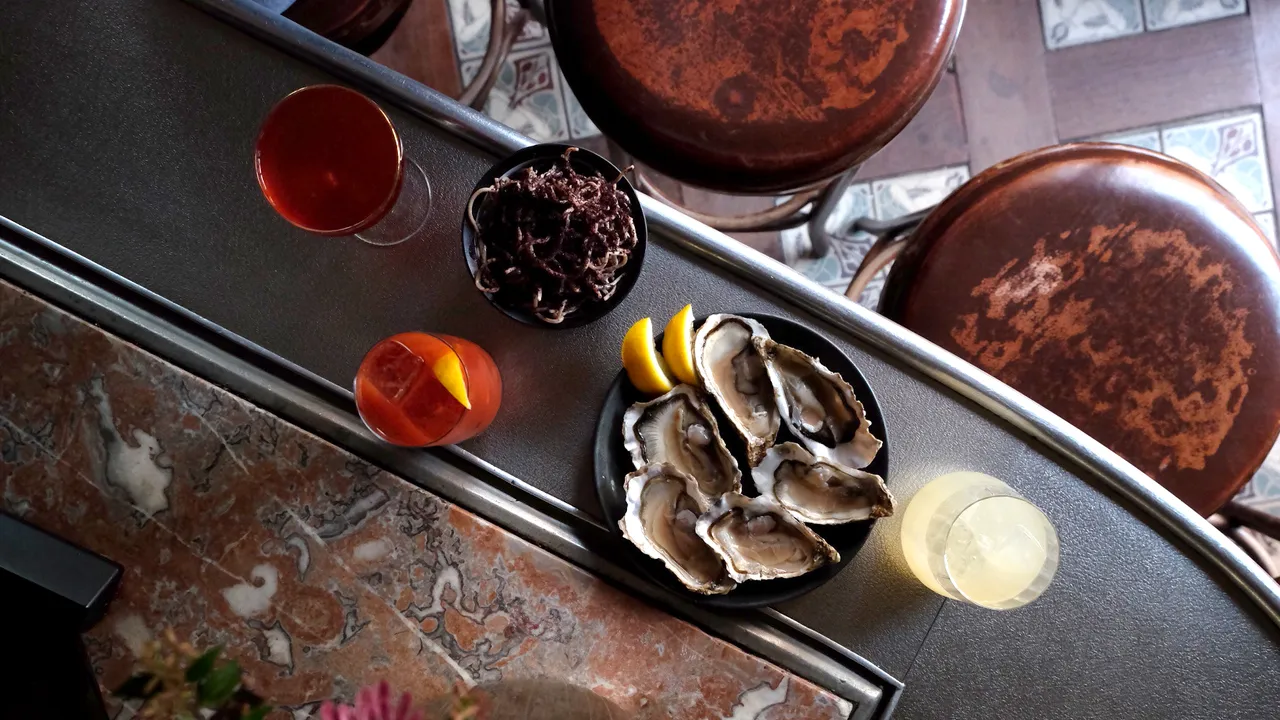 أفضل 27 بارًا في باريس