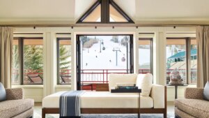 أفضل 7 منتجعات شتوية في الولايات المتحدة للتزلج وغير المتزلجين في عام 2026