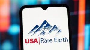 إدارة ترامب تخطط لشراء 10% من أسهم شركة Rare Earth الأمريكية