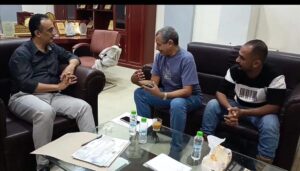 إعلانات عدن – مسؤول الرعاية الطبية المؤقت يلتقي بمؤسسة رؤية لبحث إطلاق النسخة الجديدة من معرض عدن الصحي.