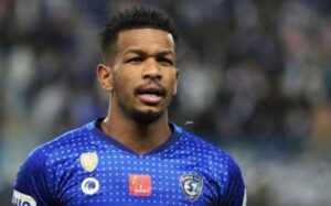 إنزاجي يستبعد البليهي من تشكيلة الهلال لمواجهة ضمك