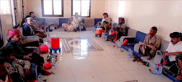 رئيس حراك الكرامة السلمي يلتقي وكيل المناطق الجنوبية ويبحث أوضاع مديريات أرض الواحدي