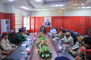 اخبار المناطق – محافظ المهرة يبرز ضرورة التنسيق بين القوات العسكرية والاستقرارية