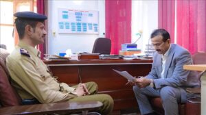 اخبار المناطق – محافظ شبوة يتفقد أنشطة فرع مصلحة الأحوال المدنية