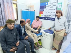 اخبار المناطق – مدير مكتب التربية في شبوة يتفقد صحة المعلم البارز ناصر سالمين.