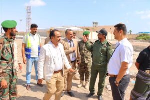 اخبار عدن – الزهري يستعرض أضرار ربط الصرف الصحي غير القانوني حول مطار عدن الدولي ويعطي توجيهات لإزالتها