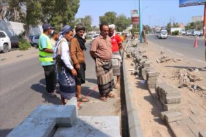 اخبار عدن – المسؤول في خورمكسر يتفقد تقدم مشروع إعادة تأهيل الجزيرة الوسطى والجا