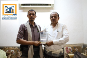 اخبار عدن – شباب مبادرة خط أبين الدولي يحتفون بالشيخ صالح الخضيري رجل الأعمال.