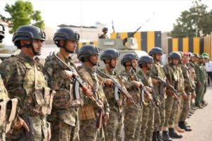 اخبار عدن – قوات العمالقة الجنوبية تُسلم تأمين حي السفارات وساحة العروض لقوات الاستقرار الوطني