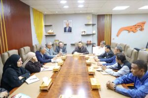 اخبار عدن – محافظ عدن يوافق على رفع مكافآت المعلمين وتنفيذ حملة تنظيف للمدارس في جميع المديريات