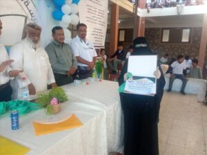 اخبار عدن – مدرسة خالد بن الوليد تكرّم الطلاب الأوائل والمعلمين المتميزين في خورمكسر