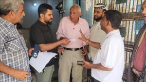 اخبار عدن – مدير عام المنصورة يدعا بضبط أسعار بيع الدجاج المحلي المذبوح في المديرية