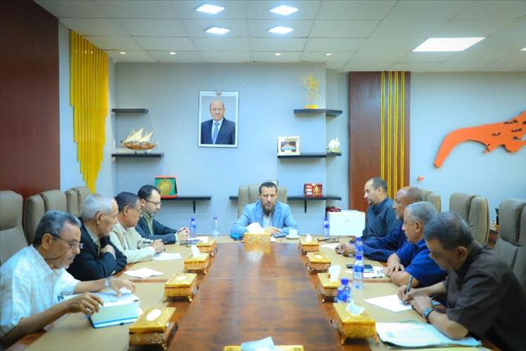 وزير الدولة محافظ عدن يشدد على مضاعفة الجهود لتحسين خدمات المياه