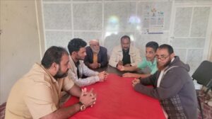 اخبار وردت الآن – اجتماع مدير عام مديرية قعطبة بكر الشاعري مع جمعية التكافل الإنساني لمناقشة زيا