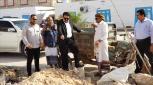 اخبار وردت الآن: العساني يزور عدة مواقع ومحطات اتصالات في مدينة الشحر
