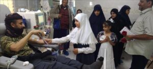 اخبار وردت الآن – طلاب الضالع يهدون باقات زهور ورسائل أمل لمرضى مركز غسيل الكلى