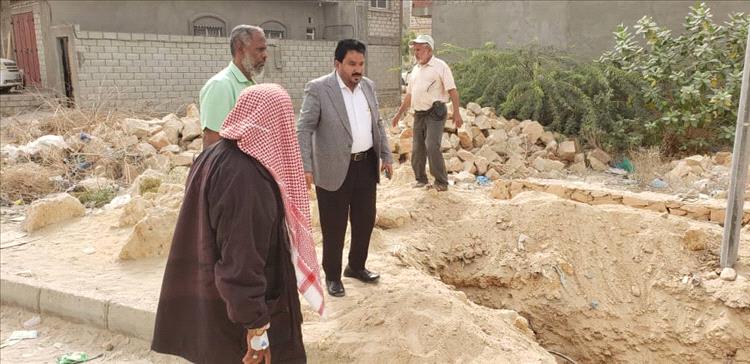 نائب مدير إتصالات ساحل حضرموت يتفقد سير الأعمال في كبينه 27A غرب دار الضيافة  ويوجه بسرعة عودة الخدمة