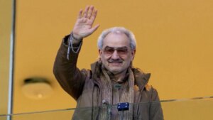 الأمير الوليد بن طلال يؤيد نادي الهلال.. صورة