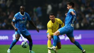 ديربي الهلال والنصر: وليد الفراج يفضل هذا الفريق، ويبعث برسالة لرونالدو: اتبع خطوات بنزيما أو ستكون في مرمى الانيوزقادات! | Goal.com بالعربية