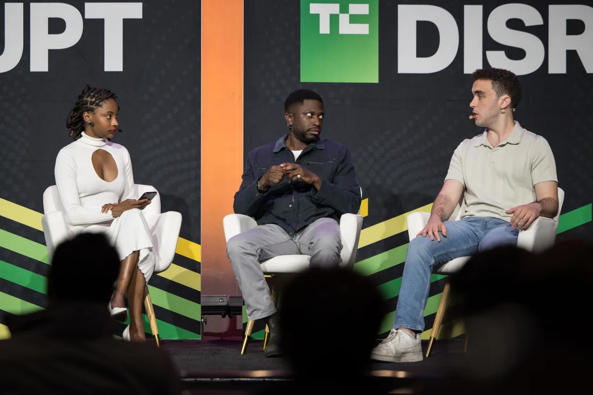 الرئيس التنفيذي لتطبيق فيفز الاجتماعية يشرح لماذا تعمل الهوية المجهولة