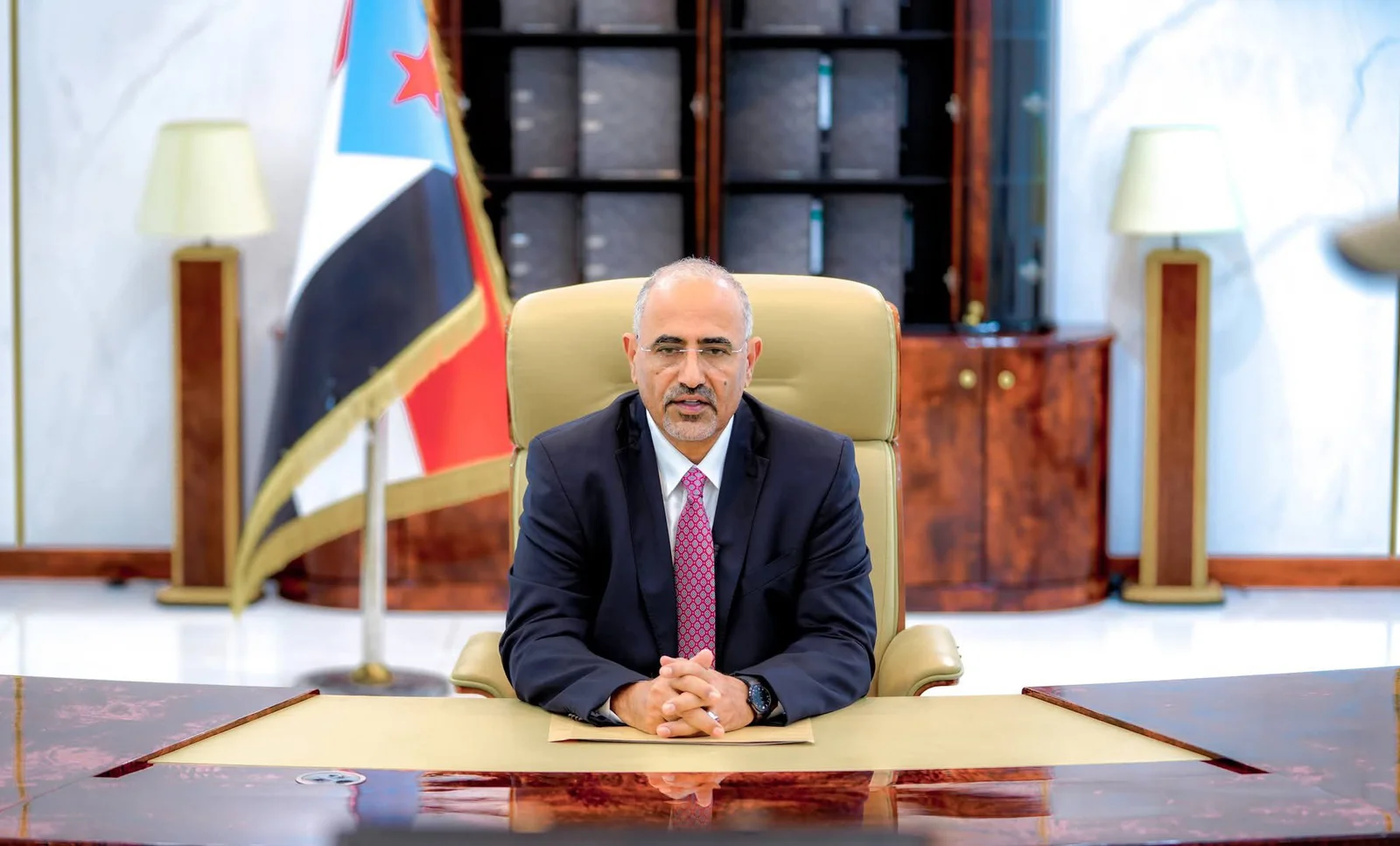 المجلس الانتقالي يعلن عن فترة انتقالية وسط رفض حكومي وتدخل