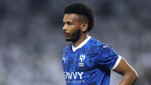 “النصر أو هذا النادي”! .. علي البليهي يصدم الهلال بعد قرار الاستغناء عنه | العربية Goal.com