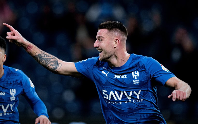 الهلال يضرب الحزم بثلاثية نظيفة ويبقي الصدارة زرقاء