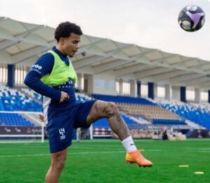 تصرف لافت من كايو سيزار بعد استبعاده من مباراة النصر – سبورت 360