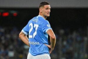 تصريح مثير من لاعب نابولي بشأن مفاوضات الهلال لانيوزقاله إليه