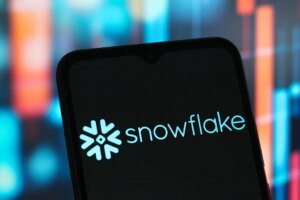 ما يخبرنا به اتفاق Snowflake مع OpenAI عن سباق الذكاء الاصطناعي في المؤسسات