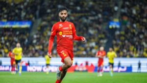 فيديو: أبو الشامات يتحدث لأول مرة عن مفاوضات الهلال والاتحاد | كووورة