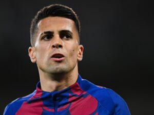 كانسيلو، نجم الهلال السعودي، يعود إلى برشلونة