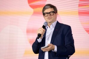 من يقف وراء مختبرات AMI، شركة نموذج العالم ليان لوكون؟