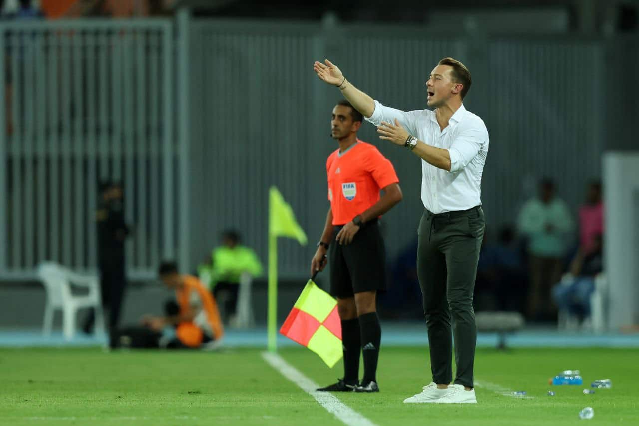 يايسله يجهز خططه لكلاسيكو الهلال - 365Scores