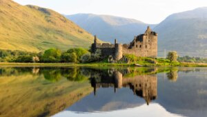 ٧ إقامات في قلاع اسكتلندا تشعرك وكأنك في “الخائنون”