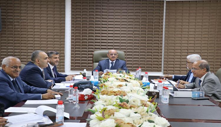 مجلس البنك المركزي بعدن يعقد اجتماع استثنائي لمناقشة أسعار الصرف وشحة السيولة من العملة الوطنية | الخلاصة نت