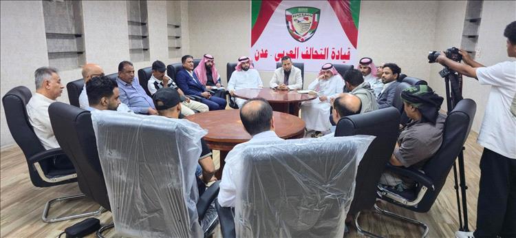 لقاء يجمع عبدالرحمن شيخ وفلاح الشهراني مع مكتب الشباب والرياضة ورؤساء أندية عدن لتعزيز القطاع الرياضي