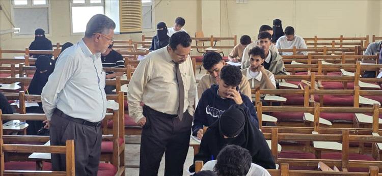 كلية العلوم الإدارية بجامعة عدن تختتم امتحانات الفصل الأول وتستعد للفصل الدراسي الثاني