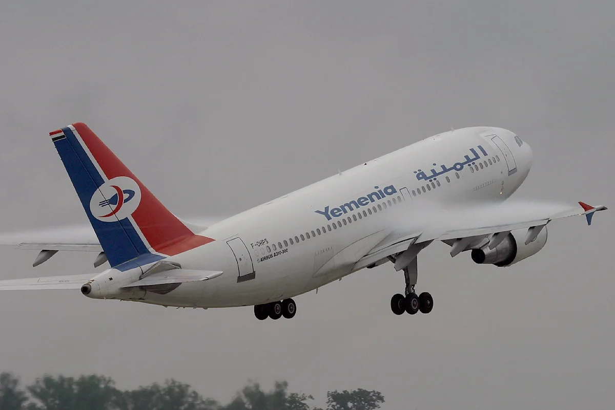 انفتاح الأجواء في اليمن رحلات منتظرة إلى المهرة وشبوة والمخا