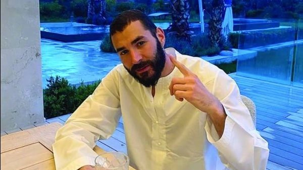 ​"لأنه رمضان".. بنزيما يراهن على "تميمته الخاصة" قبل صدام الهلال والاتحاد