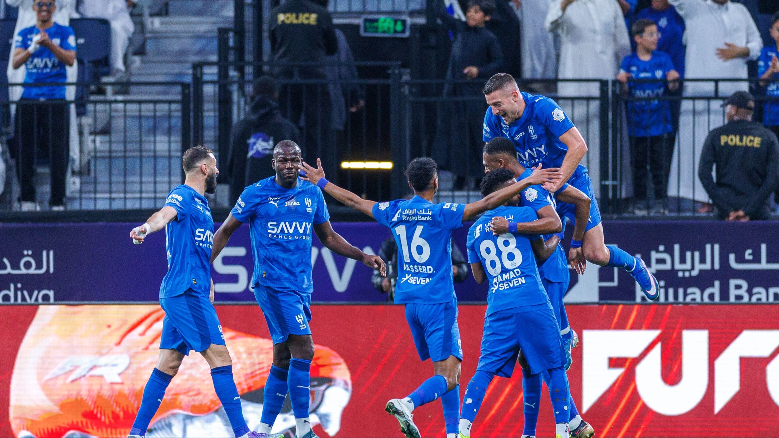 صفقة ريفالينو: هل أنقذ رمز أهلاوي الهلال من ديون التاريخ؟